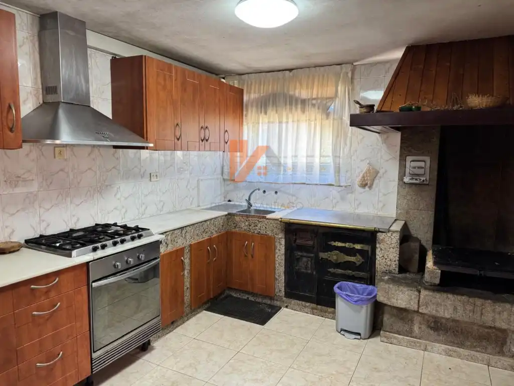 Cocina de Casa o chalet en venta en A Estrada  con Jardín privado, Horno y Balcón