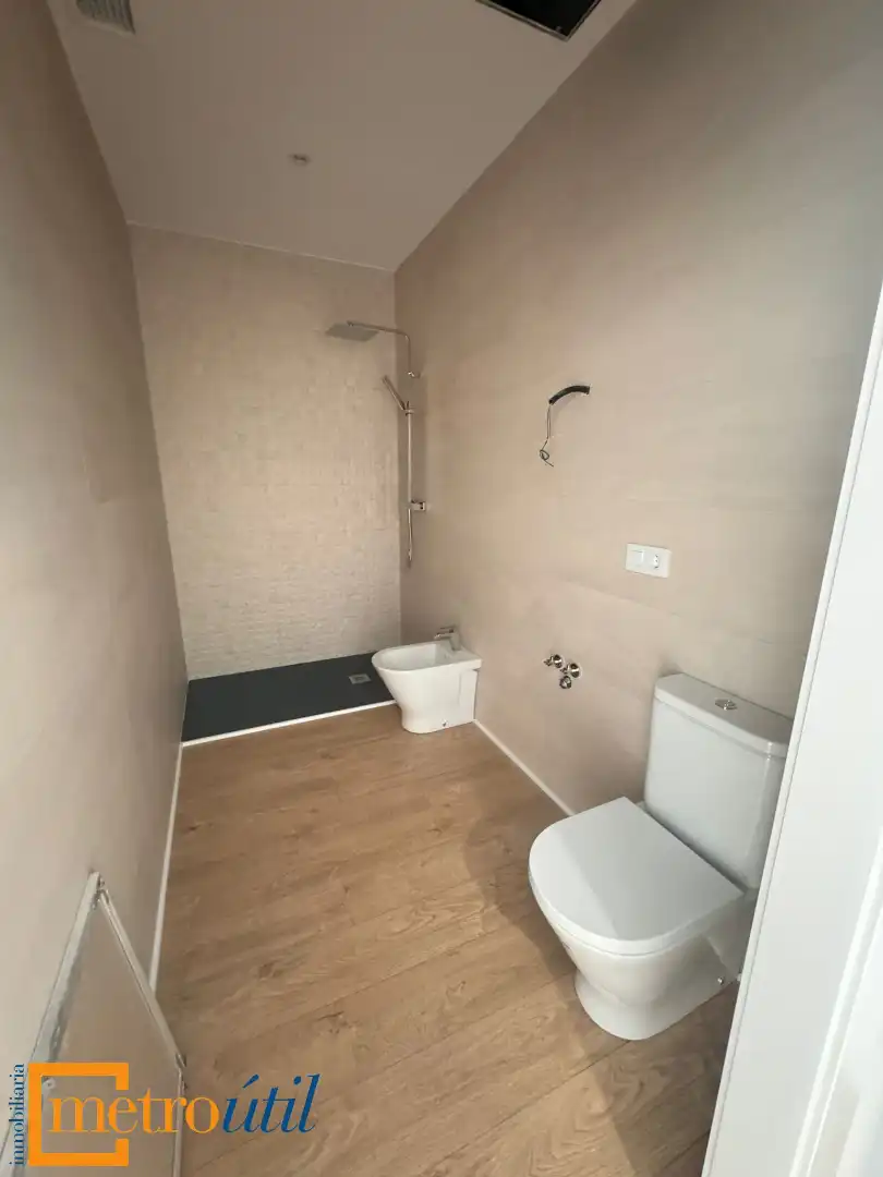 Baño de Piso en venta en Salamanca con Calefacción, Parquet y Trastero