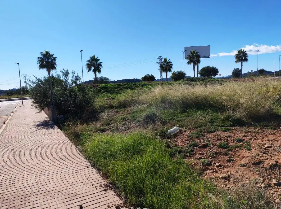 Wohnbaugrundstück zum Verkauf in La Vall d'Uixó