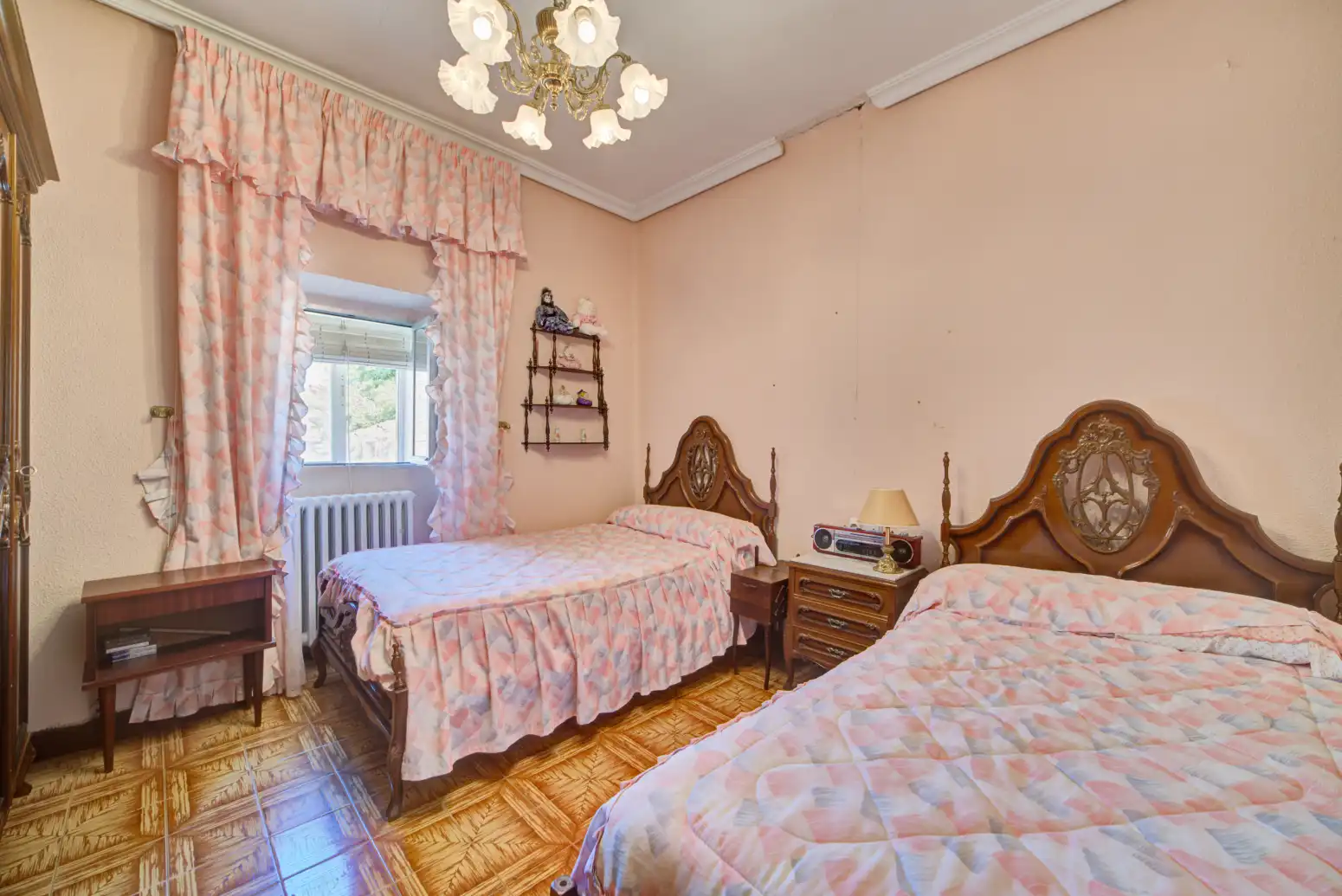 Habitación de Casa o chalet en venta en Pueyo / Puiu con Calefacción, Jardín privado y Terraza