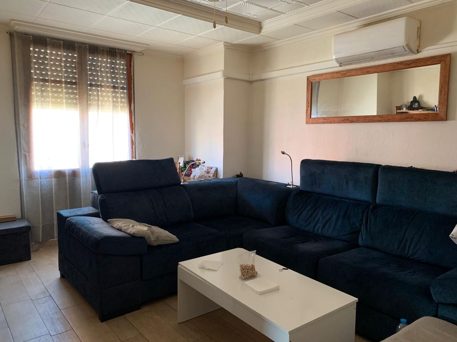 Sala de estar de Piso en venta en Petrer con Aire acondicionado, Terraza y Amueblado