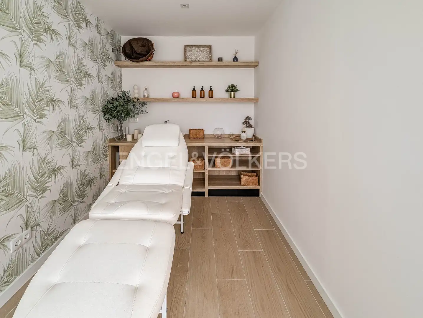Bedroom of Flat for rent in Esplugues de Llobregat  with Air Conditioner, Heating and Parquet flooring