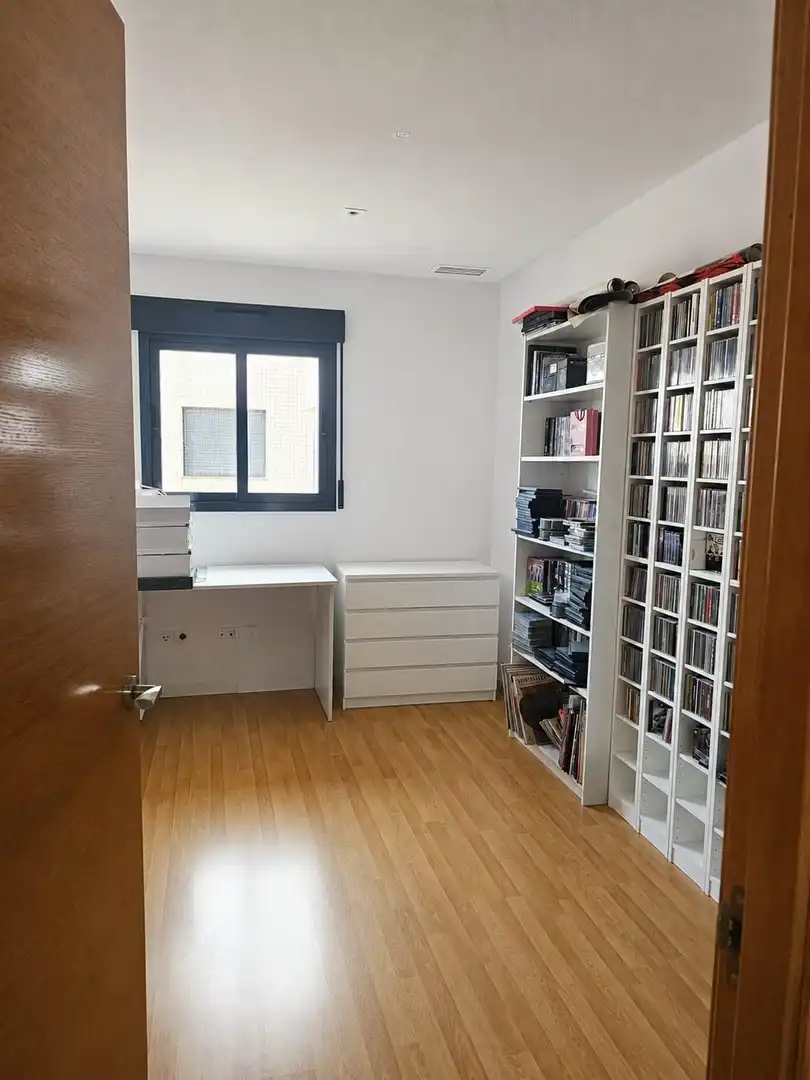 Flat for sale in Calle HOLANDA, Crevillent