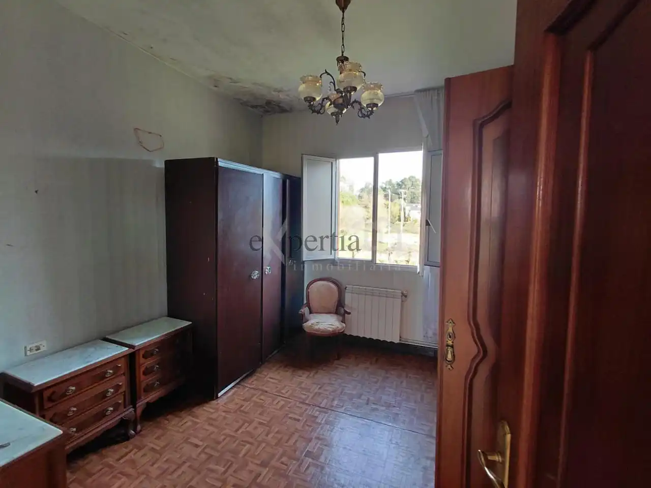 Dormitori de Casa o xalet en venda en Rianxo amb Calefacció, Jardí privat i Traster
