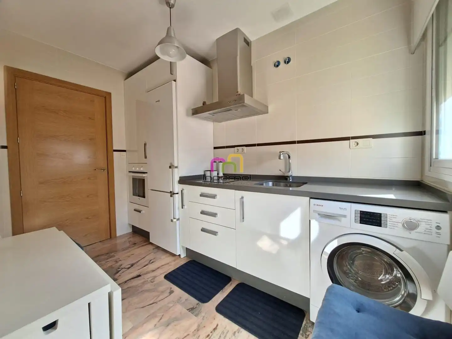 Cuina de Apartament de lloguer en Badajoz amb Moblat
