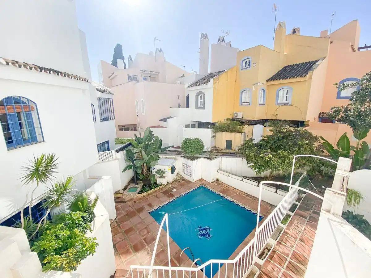Adossat amb piscina en venda a Nueva Andalucía, imagen 25