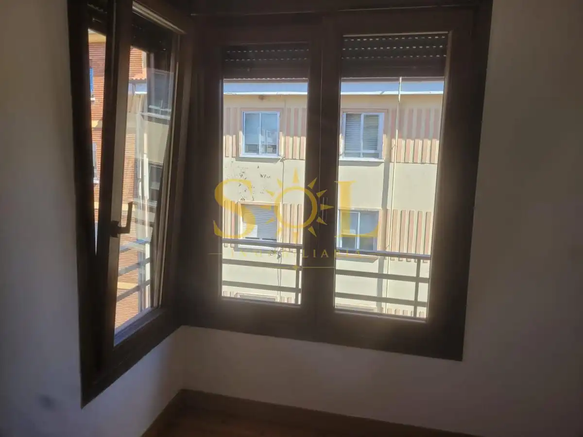 Terrassa de Pis en venda en León Capital  amb Calefacció i Balcó