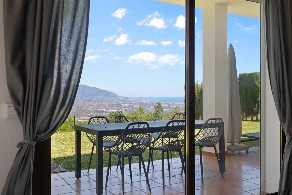 Terraza de Planta baja en venta en Ojén con Aire acondicionado, Jardín privado y Terraza