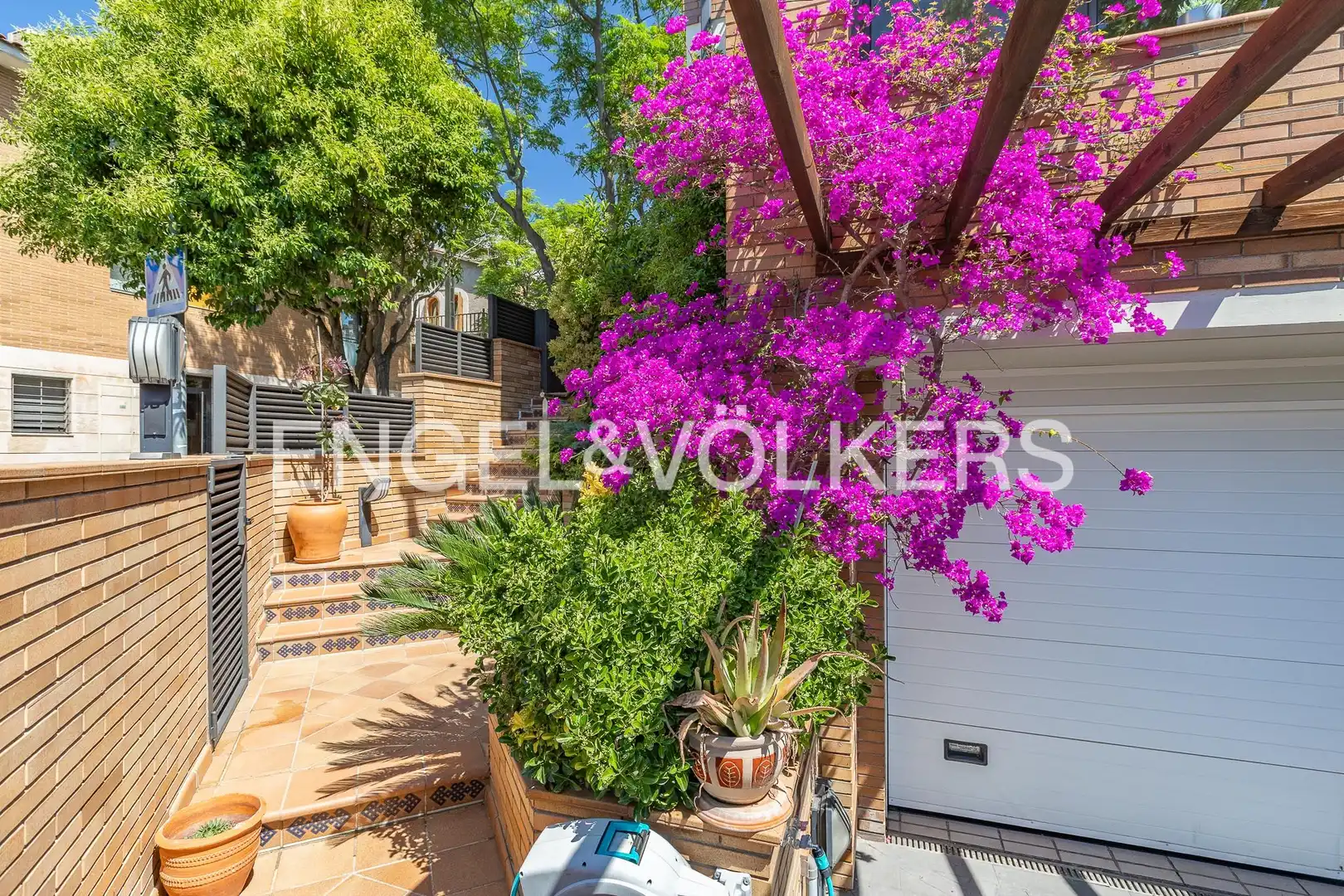 Exterior view of Detached homes for sale in Sant Quirze del Vallès  with Air Conditioner, Heating and Terrace