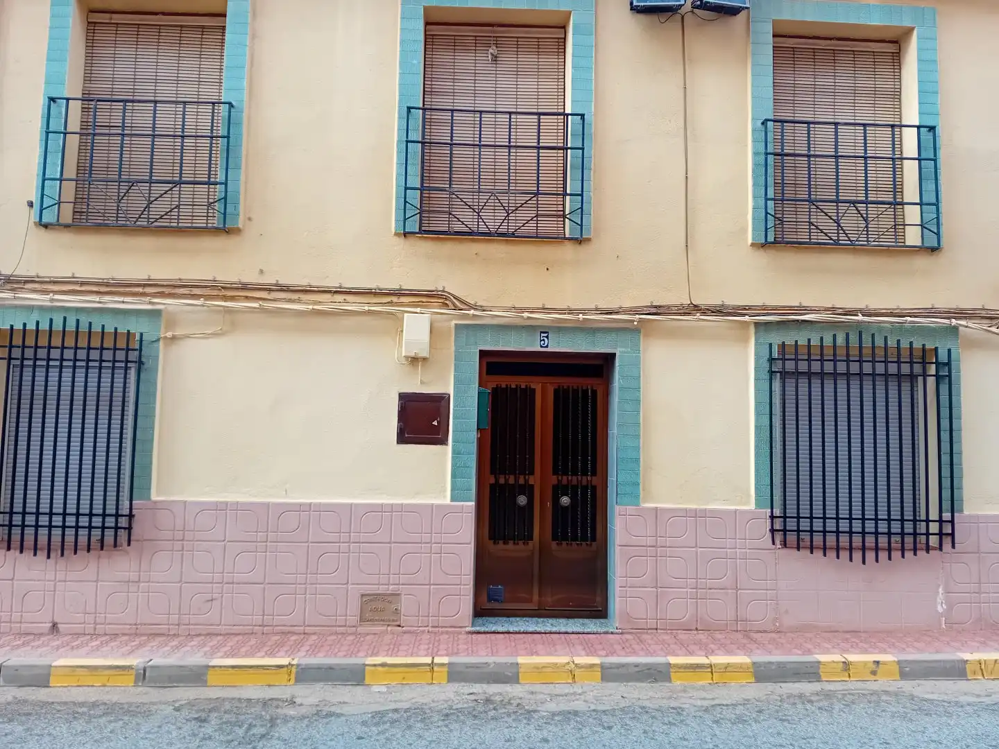 Vista exterior de Casa o chalet en venta en Cózar con Calefacción y Balcón