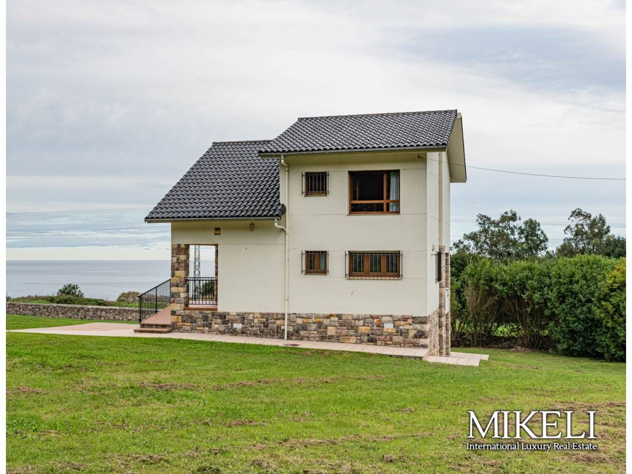 Exterior view of House or chalet for sale in Llanes  with Heating, Private garden and Terrace