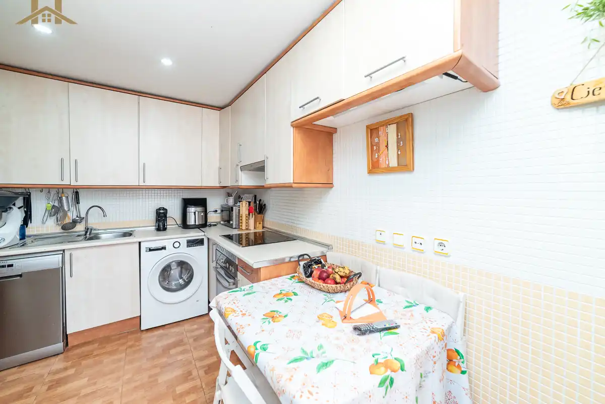 Piso en venta en Calle Fuente Vieja, El Nido - Las Fuentes