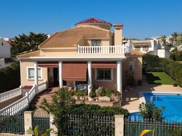 Maison avec piscine à vendre à N/A