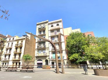 Flat with balcony for sale in Rambla de Badal