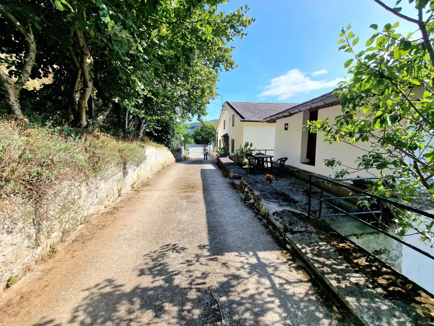 Vista exterior de Casa o xalet en venda en San Tirso de Abres amb Calefacció, Jardí privat i Traster