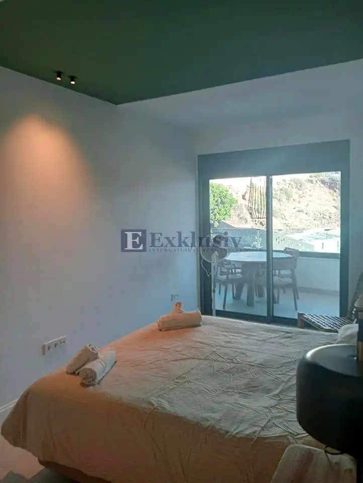 Habitación de Planta baja en venta en Guía de Isora con Aire acondicionado, Terraza y Amueblado