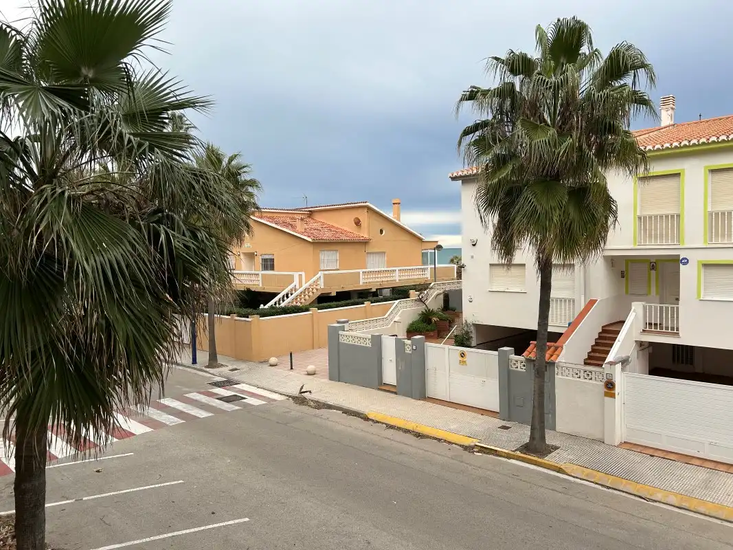 Vista exterior de Apartamento en venta en Miramar con Jardín privado, Terraza y Amueblado