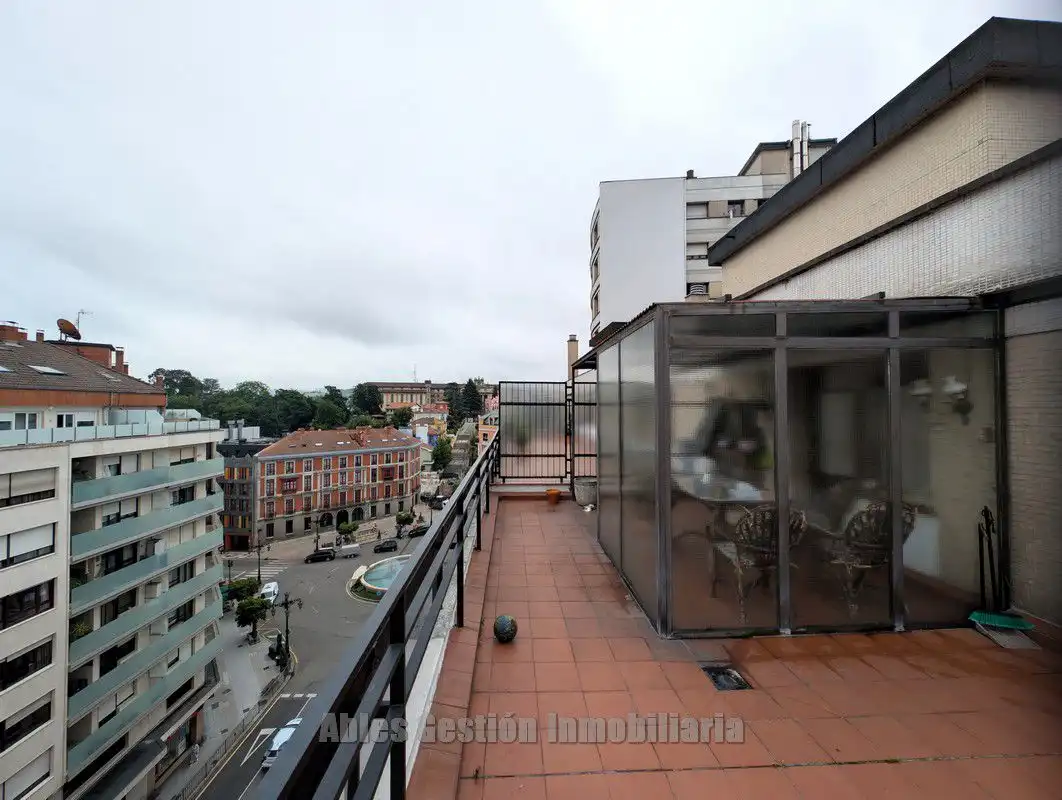 Terrasse von Dachboden zum Verkauf in Oviedo  mit Terrasse