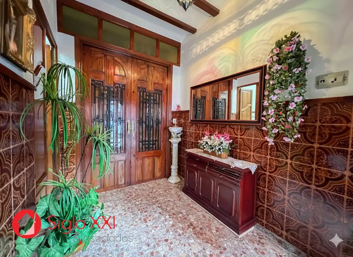 House with terrace for sale in El Pilar