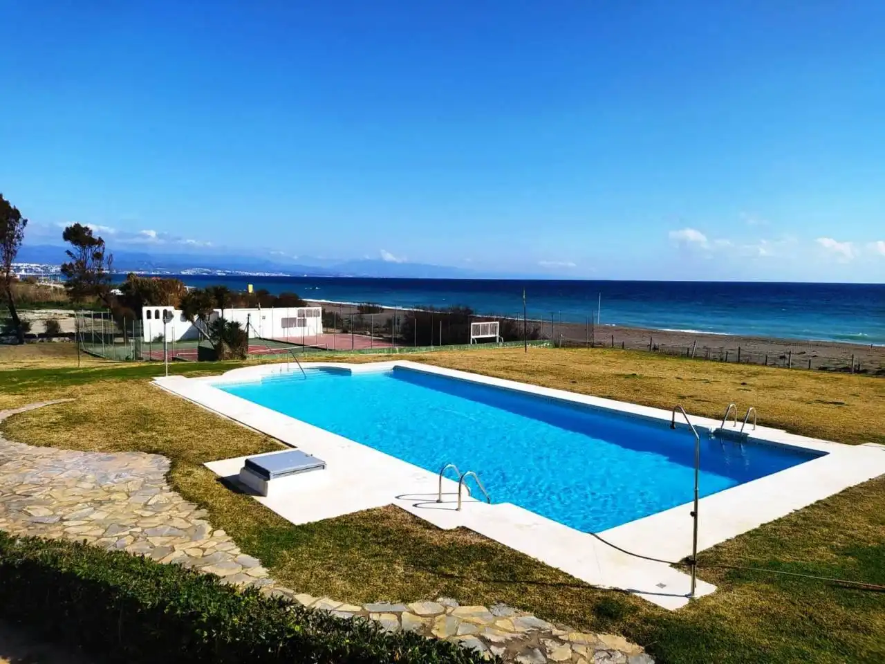 Piscina de Casa o chalet en venta en Chullera
