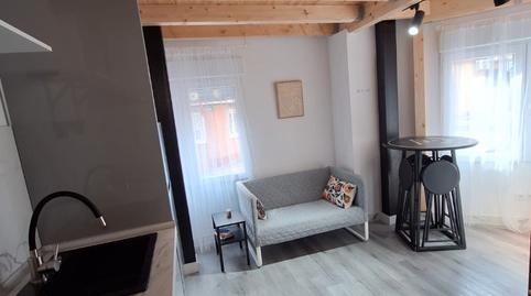 Foto 4 de Dúplex para compartir en Calle Hervás, Lucero,  Madrid Capital