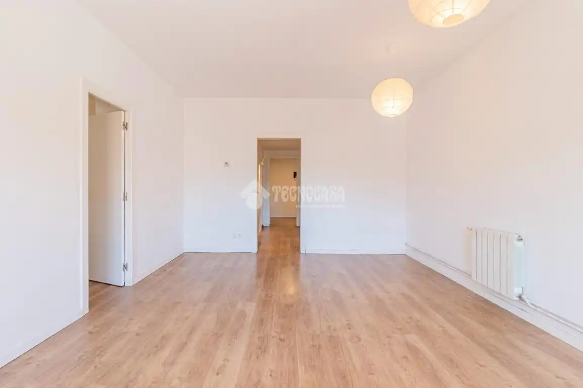 Flat with terrace for sale in Centre - Estació, imagen 5