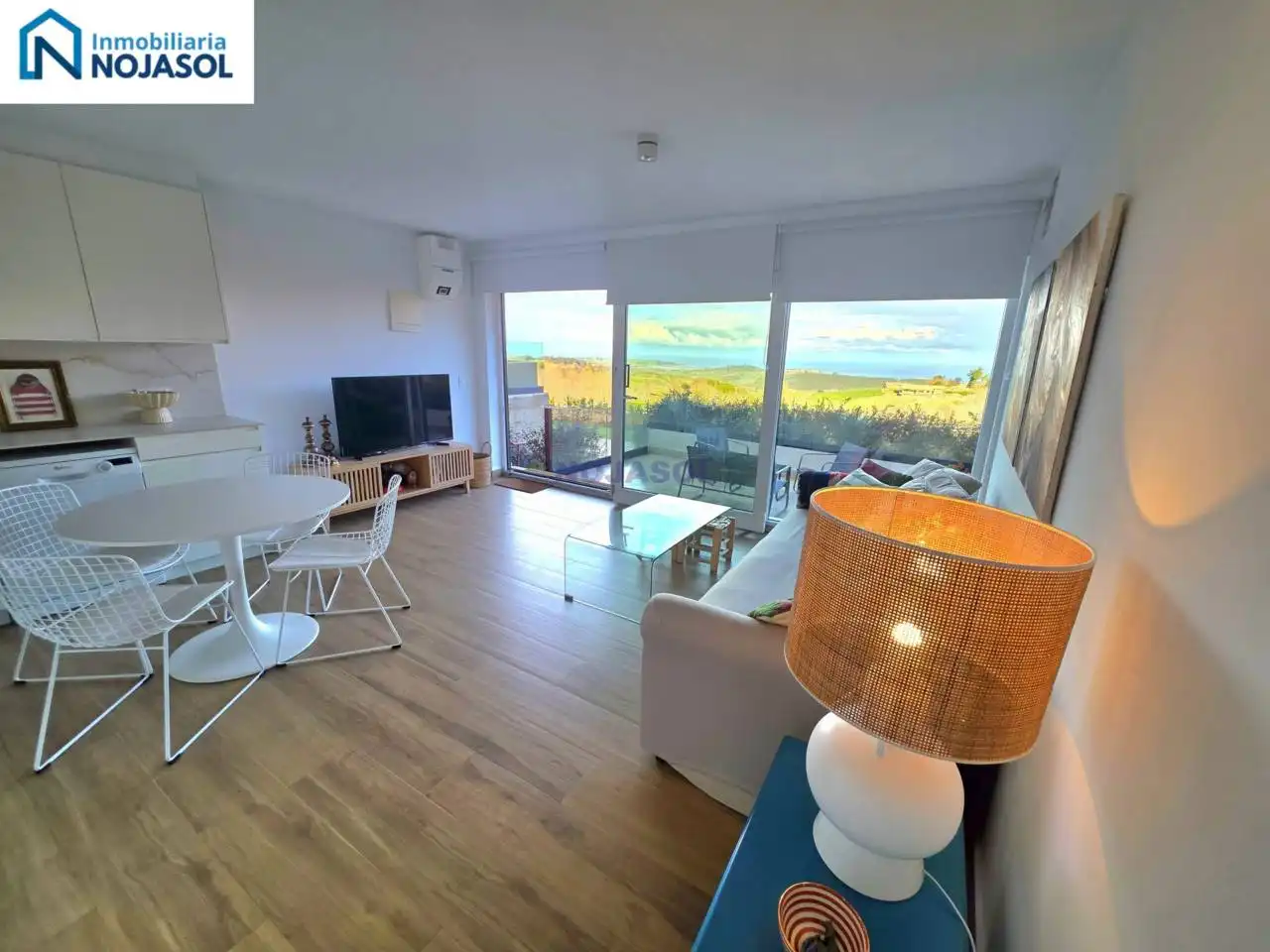 Sala de estar de Apartamento en venta en Comillas (Cantabria) con Calefacción, Terraza y Alarma