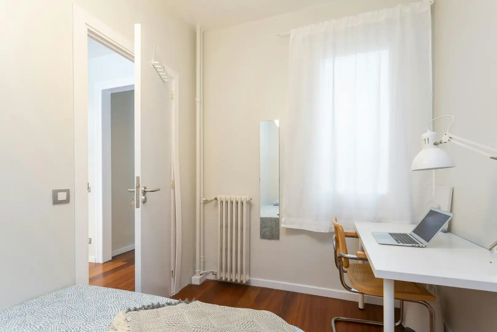 Habitación de Piso para compartir en Barcelona con Calefacción, Amueblado y Lavadora