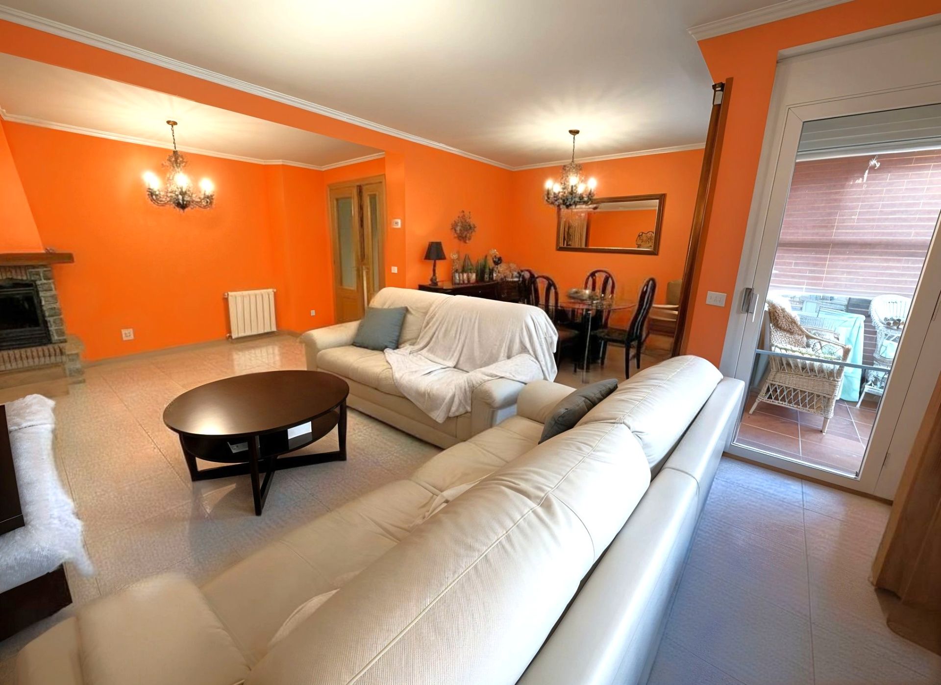 Sala d'estar de Casa o xalet en venda en Paracuellos de Jarama amb Aire condicionat, Calefacció i Jardí privat