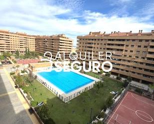 Vista exterior de Pis de lloguer en Seseña amb Aire condicionat, Terrassa i Piscina