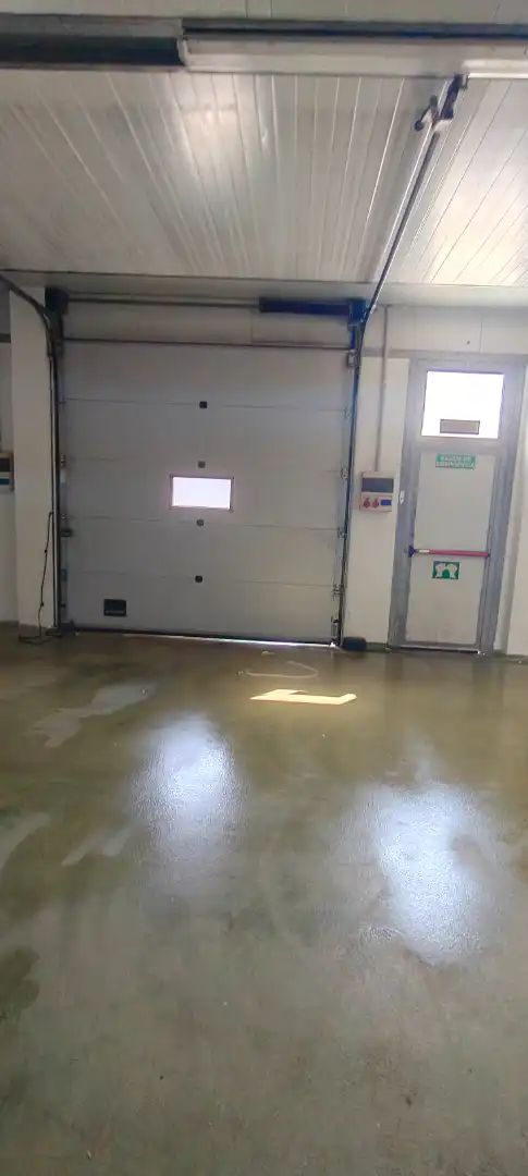 Aparcament de Nau industrial de lloguer en Orkoien