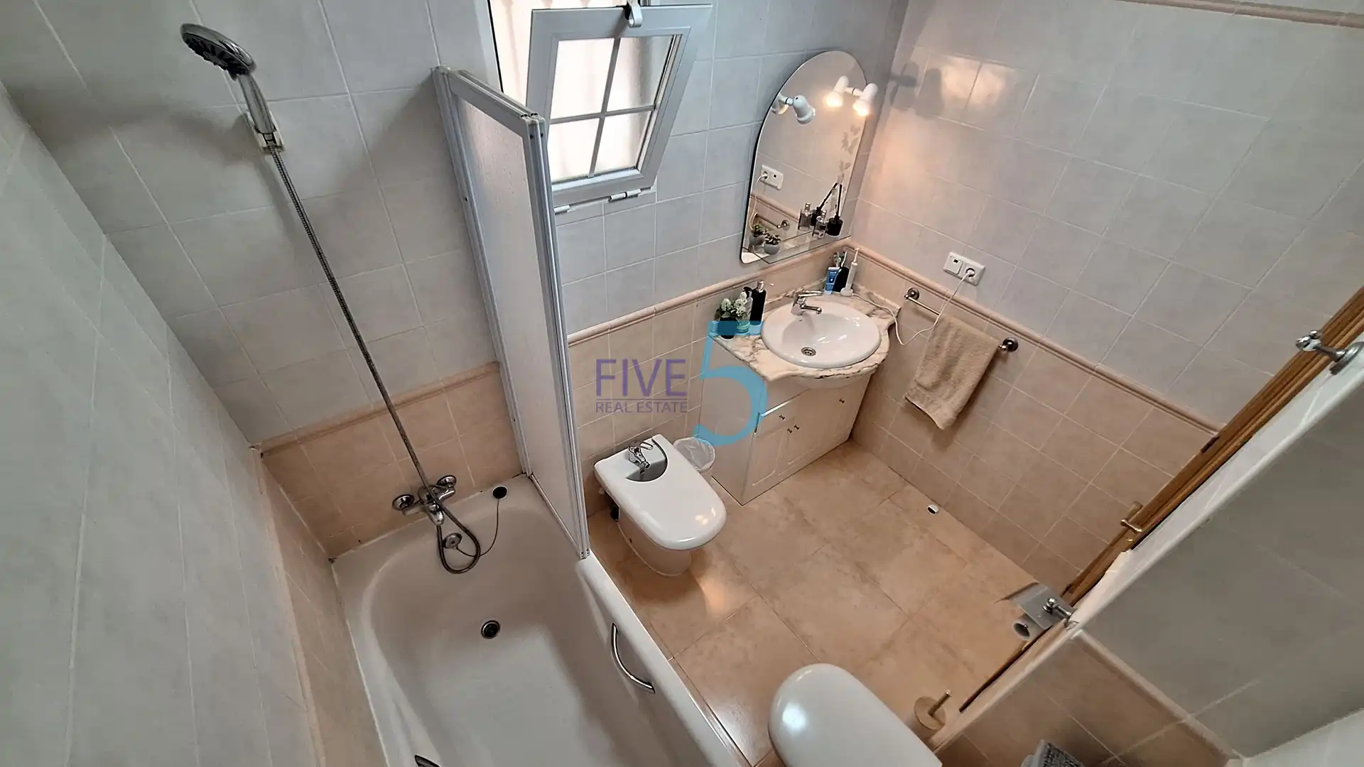 Badezimmer von Maisonette zum Verkauf in Santa Pola mit Terrasse, Abstellraum und Schwimmbad