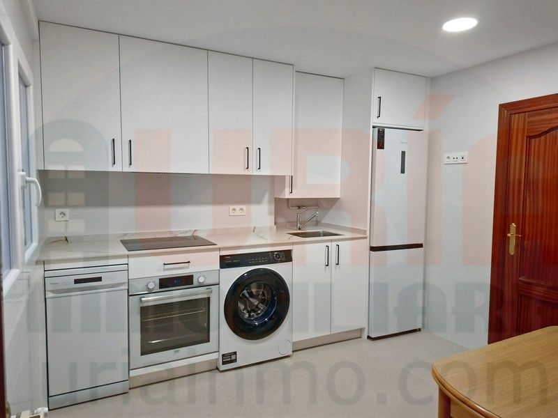 Flat to rent in Calle Granados, Teatinos - Los Prados
