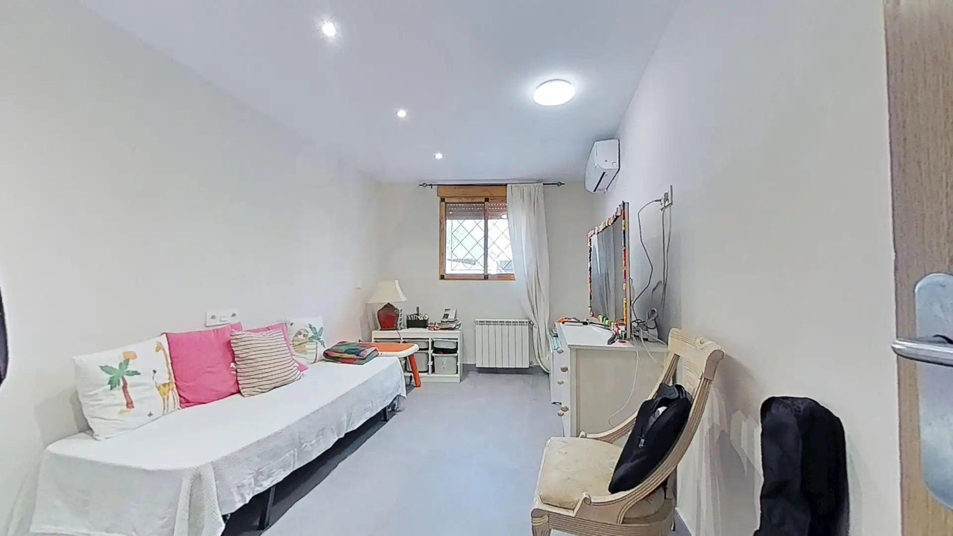 Habitación de Casa o chalet en venta en Benicasim / Benicàssim con Aire acondicionado, Calefacción y Terraza
