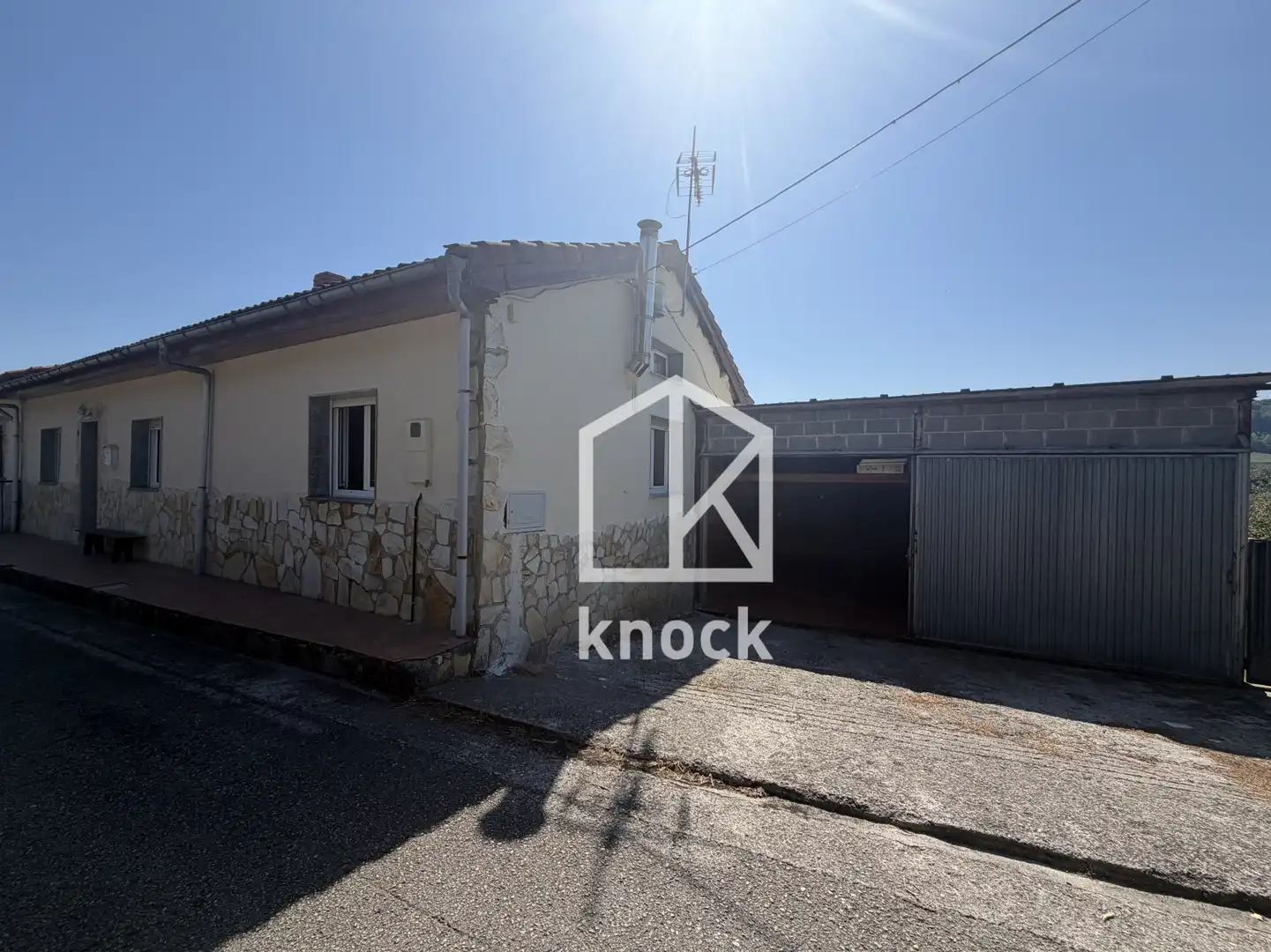 Vista exterior de Casa adosada en venta en Langreo con Calefacción y Terraza
