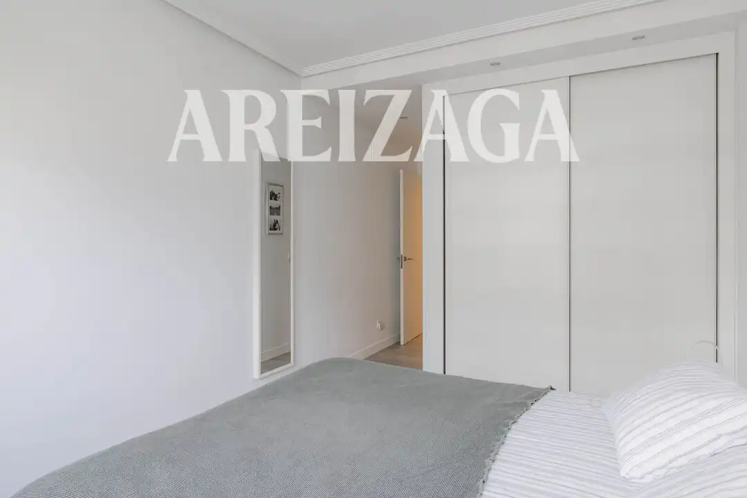 Habitación de Piso en venta en Donostia - San Sebastián  con Aire acondicionado, Calefacción y Terraza