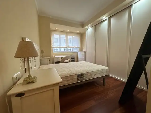Wohnung zur Miete in Rúa da República de El Salvador, Ensanche - Sar
