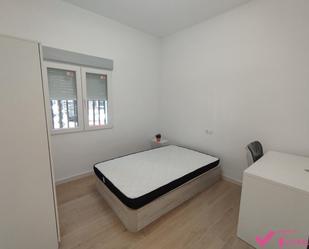 Bedroom of Flat to share in  Valencia Capital  with Air Conditioner