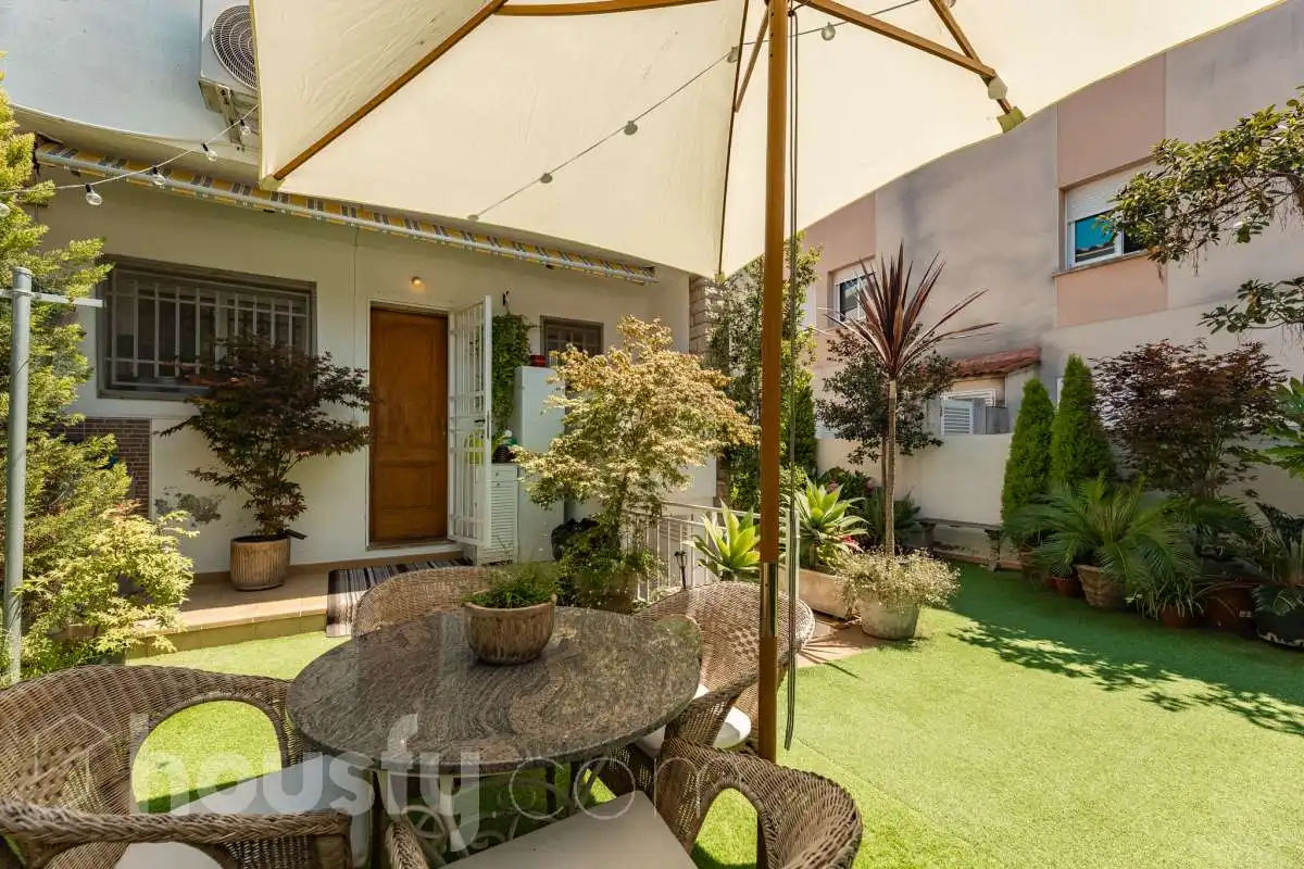 Detached homes for sale in Calle Santiago Rusiñol, Coma-ruga platja