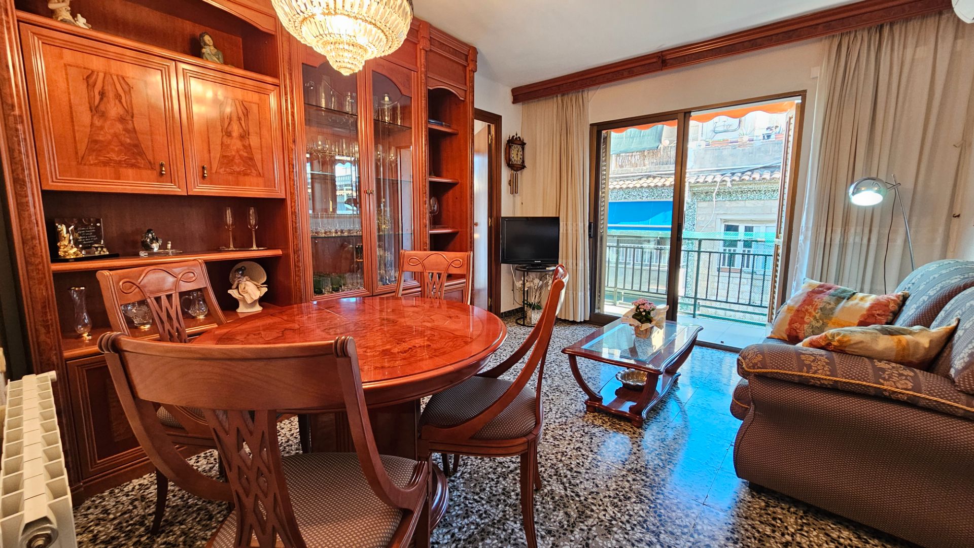 Comedor de Piso en venta en  Tarragona Capital con Calefacción, Terraza y Horno