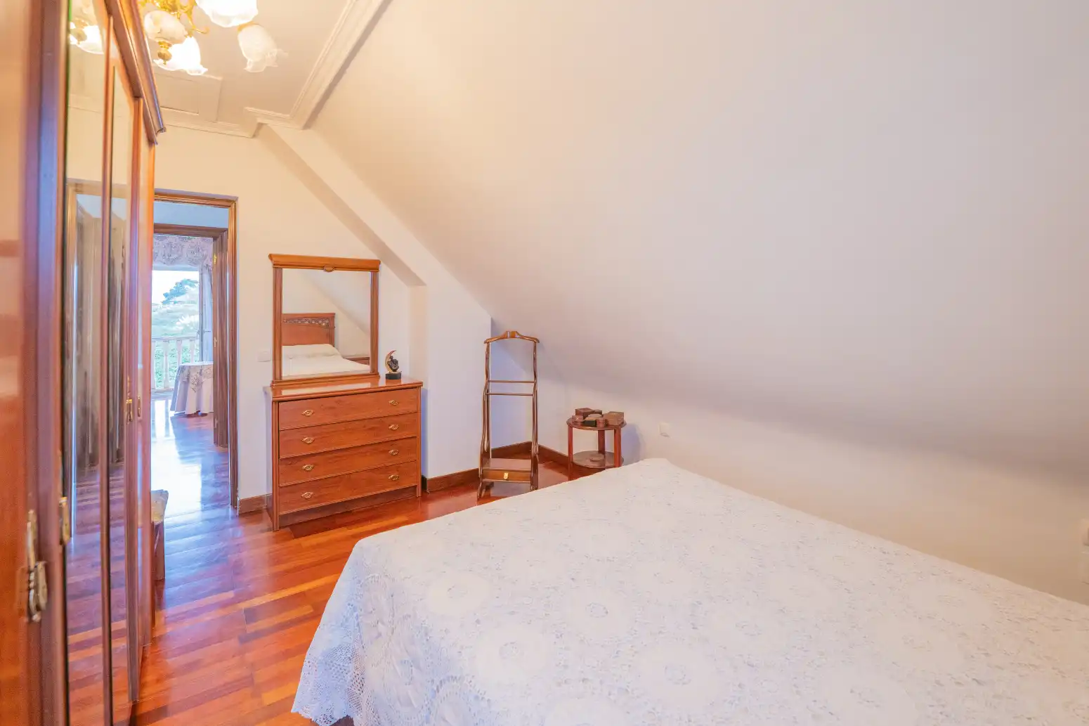 Bedroom of Houses for sale in Cueto