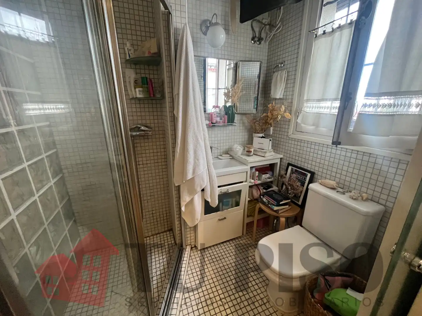 Baño de Estudio en venta en Madrid con Calefacción y Amueblado