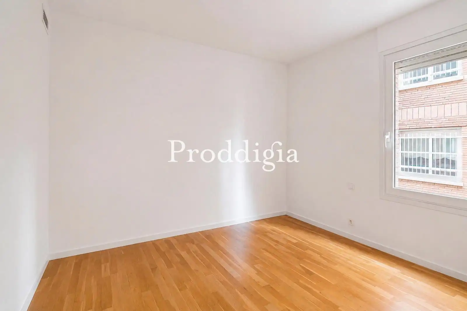 Flat for rent in Via Augusta, Sant Gervasi- Galvany