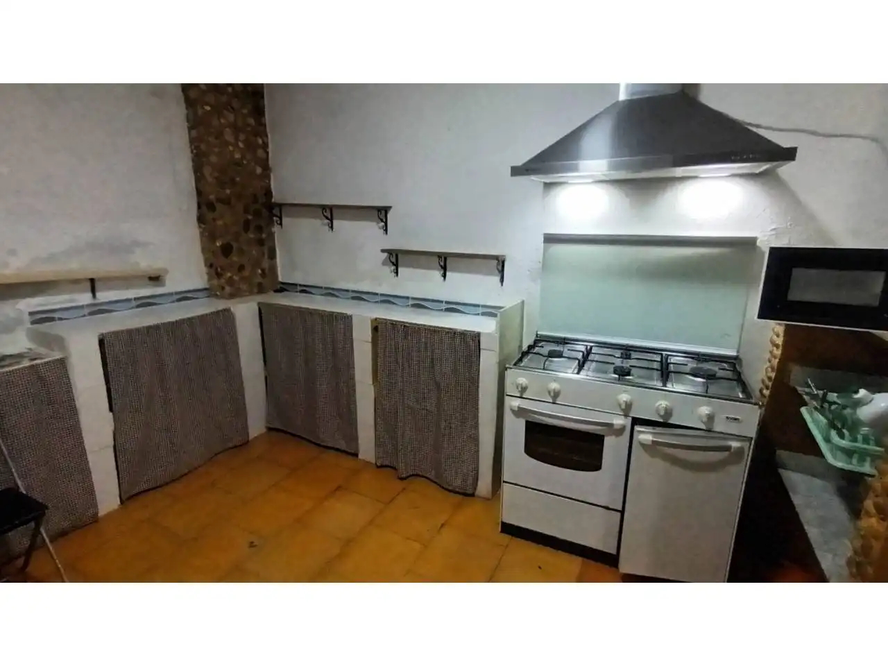 Cuina de Casa o xalet en venda en Castellón de la Plana / Castelló de la Plana amb Terrassa