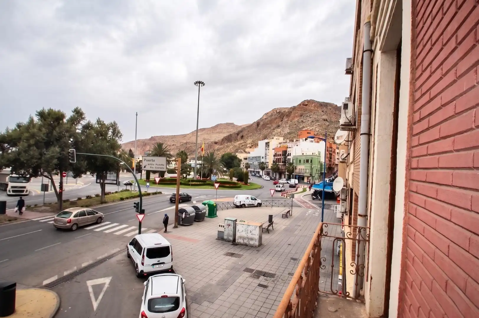 Außenansicht von Gebäude zum Verkauf in Almería