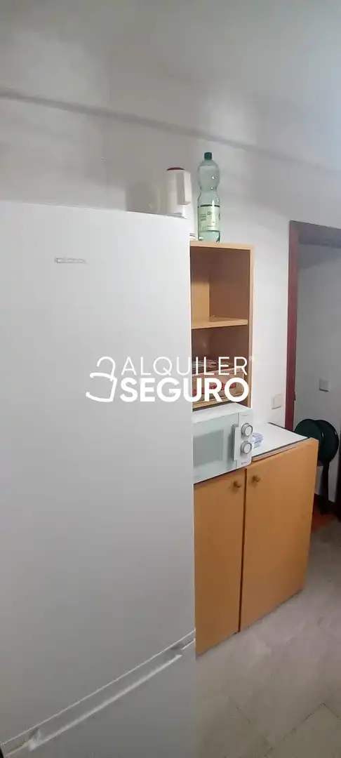 Cocina de Piso de alquiler en Canencia, Madrid