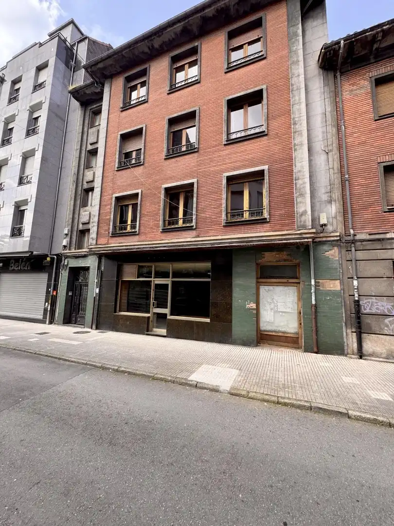 Außenansicht von Gebäude zum Verkauf in San Martín del Rey Aurelio