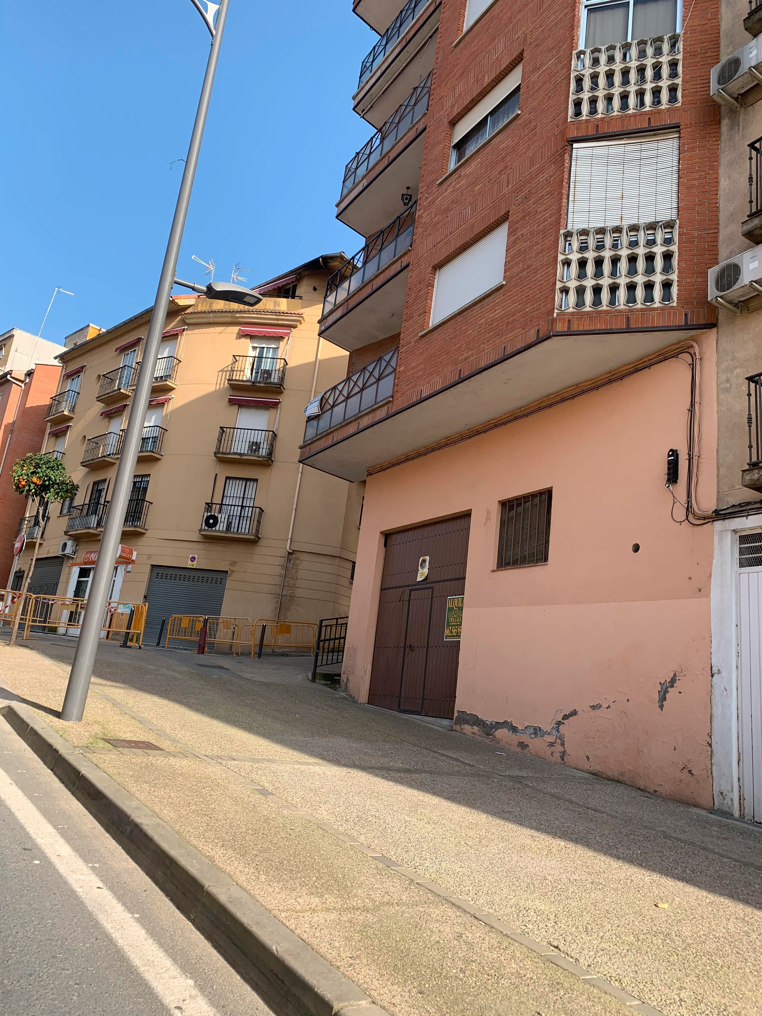 Local de lloguer a N/A, -1, Los Pinos - El Pilar