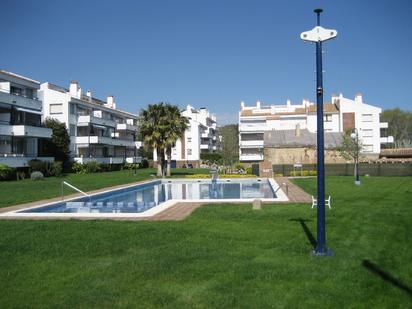 Schwimmbecken von Wohnungen miete in Sant Pol de Mar mit Terrasse