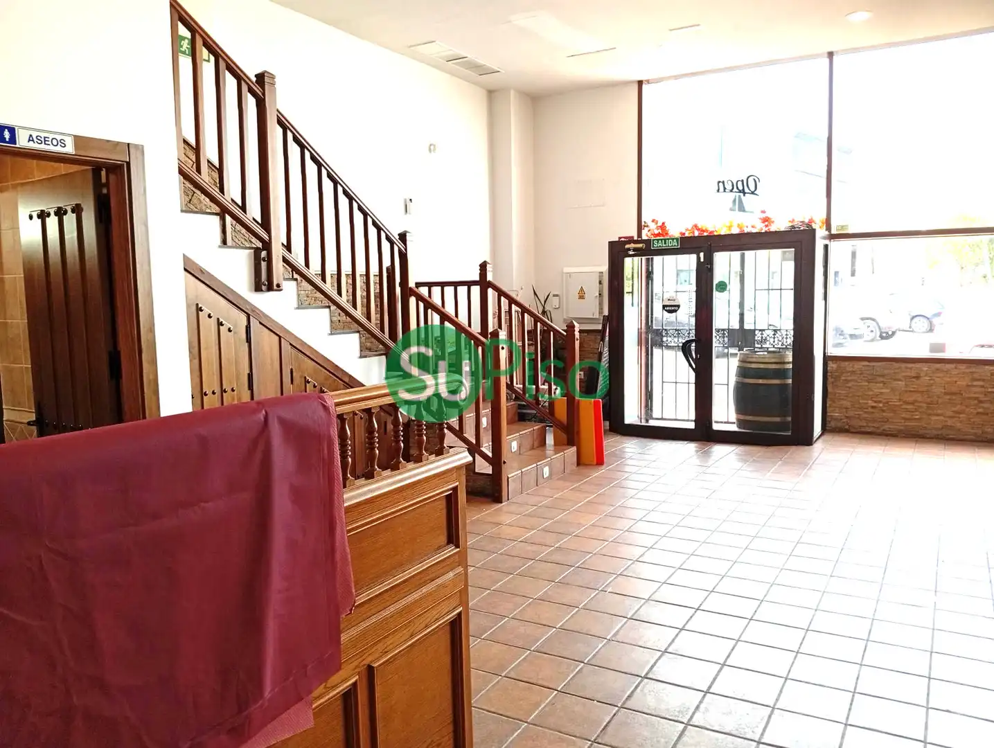 Local en venda a Avenida de los Metales, 40, Estación - Cruz Roja